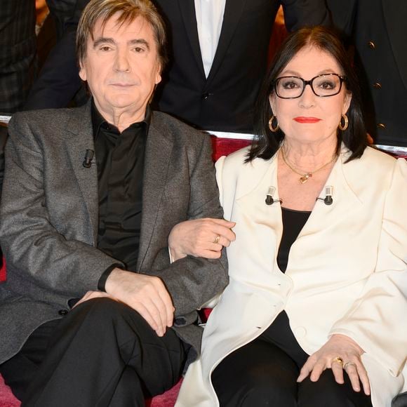 Ils sont en revanche devenu d'excellents amis

Serge Lama et Nana Mouskouri - Enregistrement de l'émission "Vivement Dimanche" à Paris le 26 novembre 2014. L'émission sera diffusée le 30 novembre 2014.  

© COADIC GUIREC / BESTIMAGE