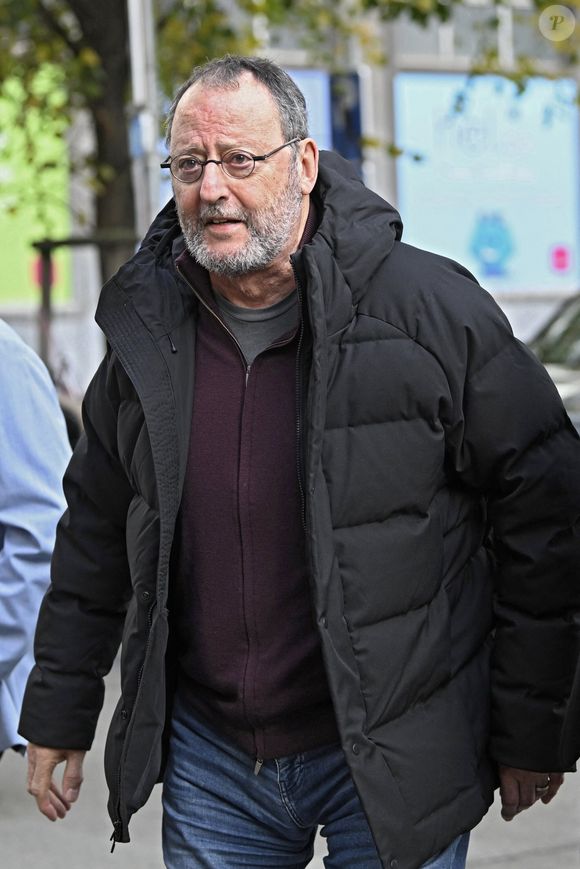 Jean Reno vient de publier un nouveau roman intitulé L'Évasion et s'apprête à jouer un seul-en-scène à Tokyo.

Jean Reno, invité d'honneur du 10ème Festival international du Film de Comédie de Liège, donne une conférence de presse.
© Photonews / Bestimage