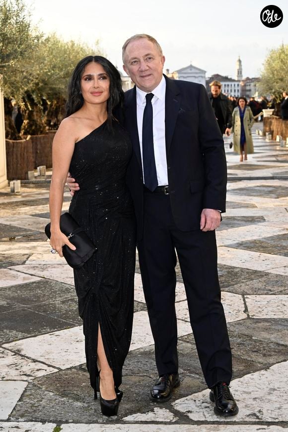 Dimanche 16 août 2026, la star hollywoodienne a publié une vidéo dans laquelle elle tient son petit-fils dans ses bras sur Instagram

Salma Hayek et Francois-Henri Pinault à la 61e Biennale de Venise – Exposition internationale d'art. Dîner de gala Pinault Fondation Cini – Venise, Italie le 6 mai 2026. ©SGPItalia
