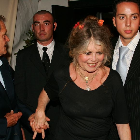 Archives - Brigitte Bardot et son mari Bernard d'Ormale lors de la 6ème édition du Festival de la fiction TV à Saint-Tropez, le 18 septembre 2004. © Frédéric Piau/Bestimage