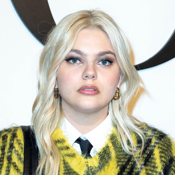 Louane au photocall du défilé de mode automne-hiver 2022/2023 "Christian Dior" lors de la fashion week de Paris, le 1er mars 2022.

Photo : Olivier Borde / Bestimage