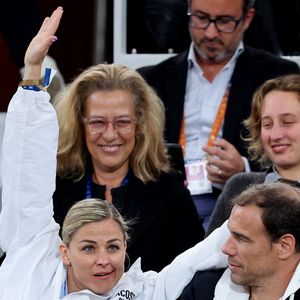 Laure Boulleau et Bruno Cheyrou dans les tribunes lors des Internationaux de France de Tennis de Roland Garros 2025, à Paris, France, le 28 mai 2025. © Jacovides-Moreau/Bestimage
