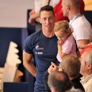 Frédérick Bousquet et sa fille Manon - Laure Manaudou s'est offert sa première medaille internationale depuis quatre ans en remportant l'argent sur le 100 m dos à l'Euro-2012 en petit bassin.
Agence / Bestimage