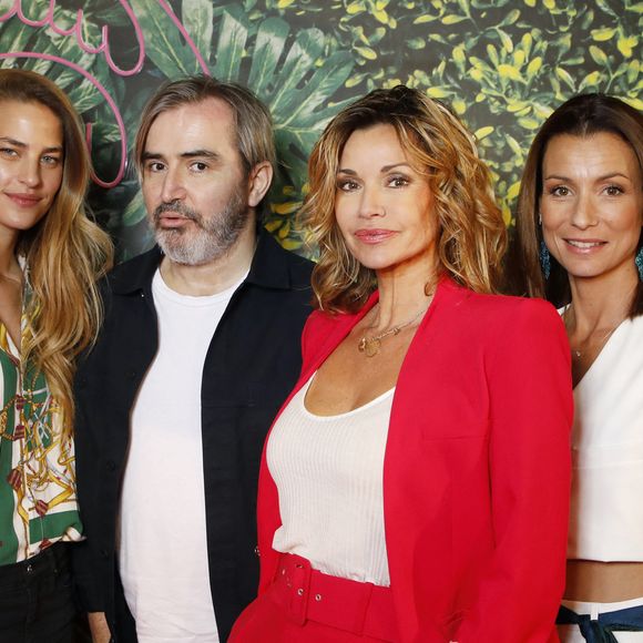 Solène Hébert, Jennifer Lauret, Ingrid Chauvin et Arnaud Henriet lors d'une séance photo pour la série "Demain nous appartient" lors de la 5ème saison du festival International des Séries "Canneseries" à Cannes, France, le 2 avril 2022. © Denis Guignebourg/Bestimage