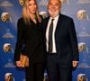 Mais sa femme ne la souhaite pas
Gérard Jugnot et sa femme Patricia Campi lors de la quatrième soirée de la 3ème édition du Festival Cinéroman à Nice, France, le 23 octobre 2021. © Bruno Bebert/Bestimage