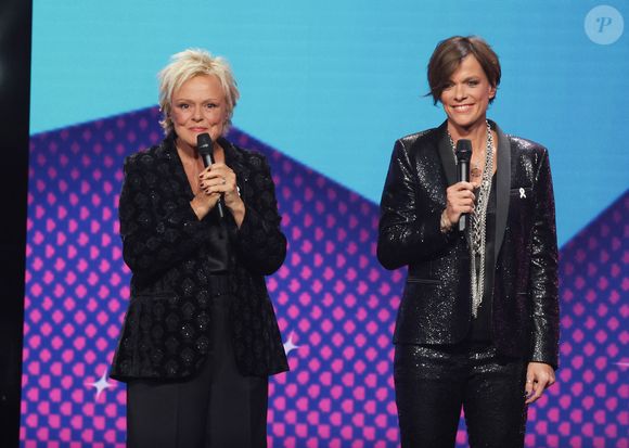 Exclusif - Muriel Robin, Anne Le Nen lors de l'enregistrement de l'émission "Nos voix pour toutes" au profit de la Fondation des femmes à l'Adidas Arena diffusée sur TMC le 25 novembre 2025, à Paris, France, le 19 novembre 2025. © Guirec-Moreau/Bestimage