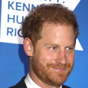 Le prince Harry et Meghan Markle lors du photocall de la soirée caritative Robert F. Kennedy Human Rights à New York le 6 décembre 2022. Backgrid USA / Bestimage