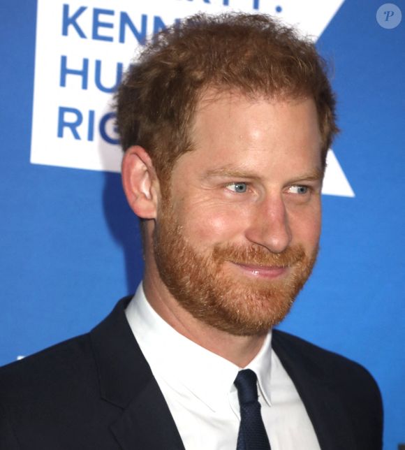 Le prince Harry et Meghan Markle lors du photocall de la soirée caritative Robert F. Kennedy Human Rights à New York le 6 décembre 2022. Backgrid USA / Bestimage