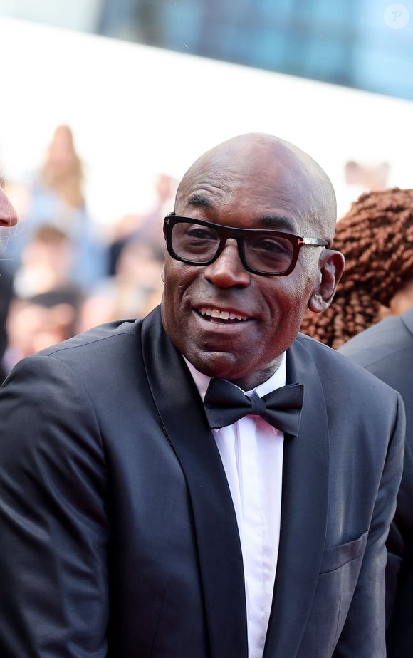 Lucien Jean-Baptiste - Montée des marches du film " La venue de l'avenir " lors du 78ème Festival International du Film de Cannes, au Palais des Festivals à Cannes. Le 22 mai 2025
© Jacovides-Moreau / Bestimage