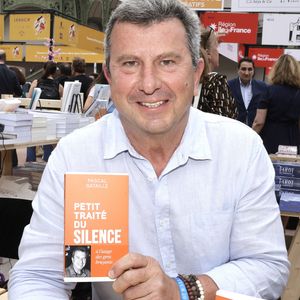 "L’objectif est de monter encore en gamme, avec une extension de 900 mètres carrés à même d’accueillir une piscine, un spa supplémentaire, 13 nouvelles chambres (doublant sa capacité actuelle), ainsi que des salles de séminaires…", indiquent nos confrères.

Pascal Bataille - Festival du Livre de Paris 2025 au Grand Palais à Paris le 12 avril 2025.
© Cédric Perrin / Bestimage