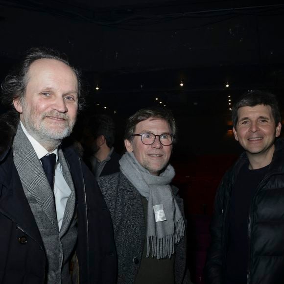 Exclusif - Jean-Marc Dumontet, Laurent Romejko, Thomas Sotto - Michel Fugain et Véronique Sanson se décorent mutuellement de l'Ordre des Arts et des Lettre à l'occasion du concert de Michel Fugain et de sa femme Sanda à Bobino, Paris le 27 janvier 2025.
Michel Fugain, icône de la chanson française, a célébré en 2024 ses 60 ans de carrière avec un nouvel album intitulé La Vie, l'Amour, etc....
Pour marquer cet événement, il a entamé une tournée exceptionnelle qui passera par plusieurs scènes parisiennes en 2025.
À Paris, il se produira à Bobino les lundis 13, 20 et 27 janvier, ainsi que le 3 février 2025, à 20h30. Ce spectacle, également nommé La Vie, l'Amour, etc..., propose un voyage musical à travers ses plus grands succès. Chaque chanson, portée par une interprétation pleine de générosité, promet de raviver des souvenirs et d’émouvoir le public. © Jack Tribeca / Bestimage