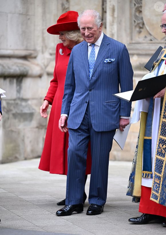 Le roi Charles (Charles III d'Angleterre) et la reine Camilla (Camilla Parker Bowles, reine consort d'Angleterre) quittent la cérémonie annuelle de célébration du Jour du Commonwealth à l'abbaye de Westminster, à Londres. Backgrid UK/ Bestimage