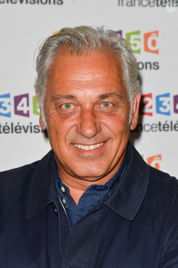 Stéphane Thebaut lors du photocall de la présentation de la nouvelle dynamique 2017-2018 de France Télévisions. Paris, le 5 juillet 2017. © Guirec Coadic/Bestimage