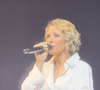 Entre deux chansons, la chanteuse et comédienne s'est retrouvée totalement chamboulée en évoquant son parcours semé d'embûches vers la maternité. 

Lorie Pester au Zénith de Nantes