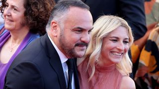 François-Xavier Demaison : Son épouse Anaïs a créé sa propre marque avec sa maman, inspirée de ses racines catalanes