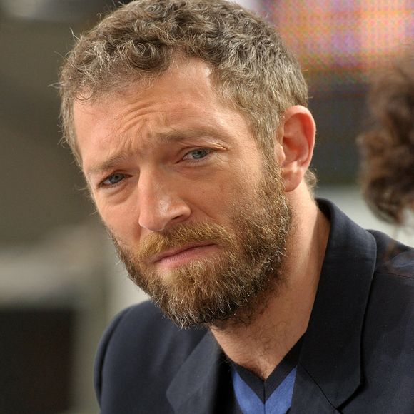 Vincent Cassel lors de la diffusion de l'émission 'Le Grand Journal' sur Canal Plus sur la plage du Martinez pendant le 63ème Festival de Cannes à Cannes, France, le 19 mai 2010. Photo par Giancarlo Gorassini/ABACAPRESS.COM