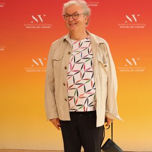 Dominique Besnehard s'est dit "heureux et touché" par ce geste.
Dominique Besnehard au photocall du 4ème Biarritz Film Festival - Nouvelles Vagues 2026 au théâtre de la Gare du Midi à Biarritz, le 27 juin 2026. © Jean-Marc Lhomer / Bestimage