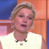 "Vous voulez vraiment que je rechute…" : Anne-Élisabeth Lemoine contrarie un invité dans C à vous, gros moment de flottement