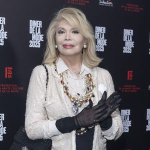 Amanda Lear au photocall du 22ème dîner de la mode pour le Sidaction à Paris le 30 janvier 2025.
© Olivier Borde / Bestimage