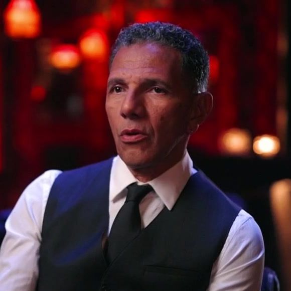 Aujourd’hui récompensé, admiré, et bientôt à l’affiche d’un biopic sur Yves Montand ("Moi qui t’aimais"), Roschdy Zem revient de loin...

Roschdy Zem est l'invité de "Sept à Huit" pour le "Portrait de la semaine".