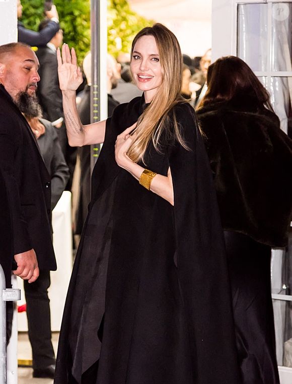 Angelina Jolie arrive aux Gotham Awards à New York City, NY, USA le 2 décembre 2024. Photo par Ouzounova/Splash News/ABACAPRESS.COM