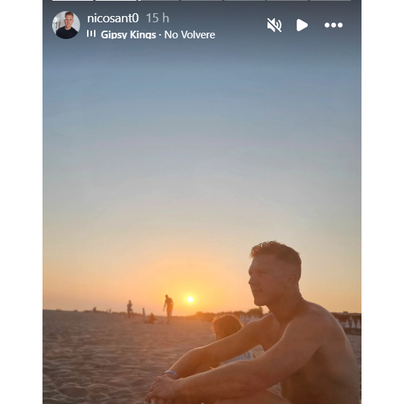 En bref, il semble heureux et épanoui par ces instants précieux.

Nicolas Santoro en vacances avec ses six enfants, son ex-femme Camille Santoro malade.