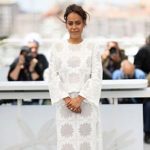 Elle avait prévu un parcours académique précis : fac de psycho, D.E.S.S en criminologie, puis devenir gendarme.

Amel Bent au photocall du film "Ma Frère" lors du 78ème Festival International du Film de Cannes, au Palais des Festivals à Cannes, France, le 22 mai 2025. © Jacovides-Moreau/Bestimage