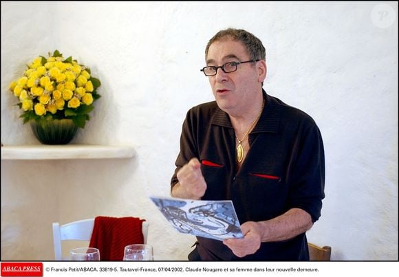 © Francis Petit/ABACA. 33819-5. Tautavel-France, 07/04/2002. Claude Nougaro et sa femme dans leur nouvelle demeure.