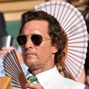 Matthew McConaughey photographié lors du quatorzième jour du tournoi de Wimbledon 2025, au All England Lawn Tennis and Croquet Club, à Londres.
Mirrorpix / Bestimage.