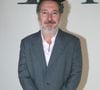 En raison des températures caniculaires frappant la capitale, la maison de couture a été contrainte d'avancer sa présentation à neuf heures du matin.

Guillaume Gallienne - Défilé de mode Dior Homme, Collection Printemps/Été 2027 - Photocall - dans le cadre de la Fashion Week de Paris, France, le 24 Juin 2026. 

© Bertrand Rindoff / Bestimage