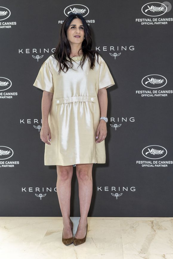 Ce nouveau bébé vient agrandir la famille qu'elle forme avec Jérôme Elie-Betiyan, déjà parents d'une petite Sarah (née en 2016) et d'un garçon (né en 2024).

Photocall de Kering Women in Motion : Géraldine Nakache lors du 79ème Festival International du Film de Cannes (12 - 23 mai 2026), le 18 mai 2026.
© Olivier Borde / Bestimage