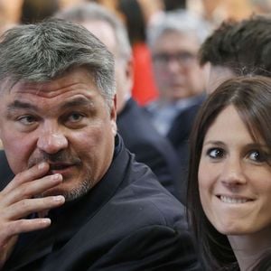Exclusif - Prix spécial - David Douillet présente sa nouvelle compagne Vanessa lors du congrès fondateur des Républicains au Paris Events Center de la Porte de la Villette, à Paris le 30 mai 2015.ALAIN GUIZARD / BESTIMAGE