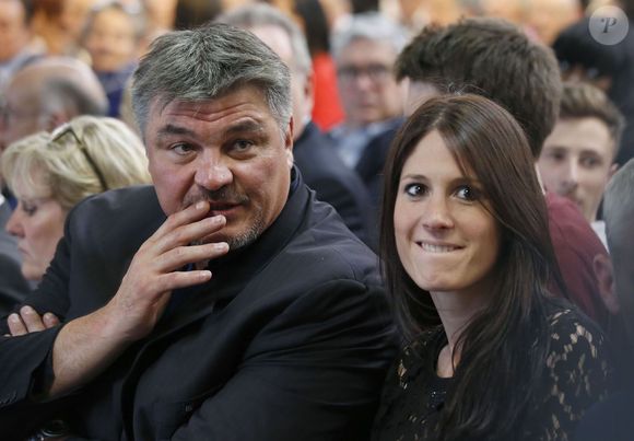 Exclusif - Prix spécial - David Douillet présente sa nouvelle compagne Vanessa lors du congrès fondateur des Républicains au Paris Events Center de la Porte de la Villette, à Paris le 30 mai 2015.ALAIN GUIZARD / BESTIMAGE