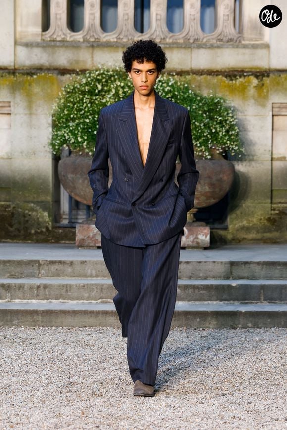 Défilé de mode Dior Homme Prêt à Porter Collection Homme Printemps/Été 2027 lors de la Fashion Week de Paris, France, le 24 juin 2026. © Bestimage