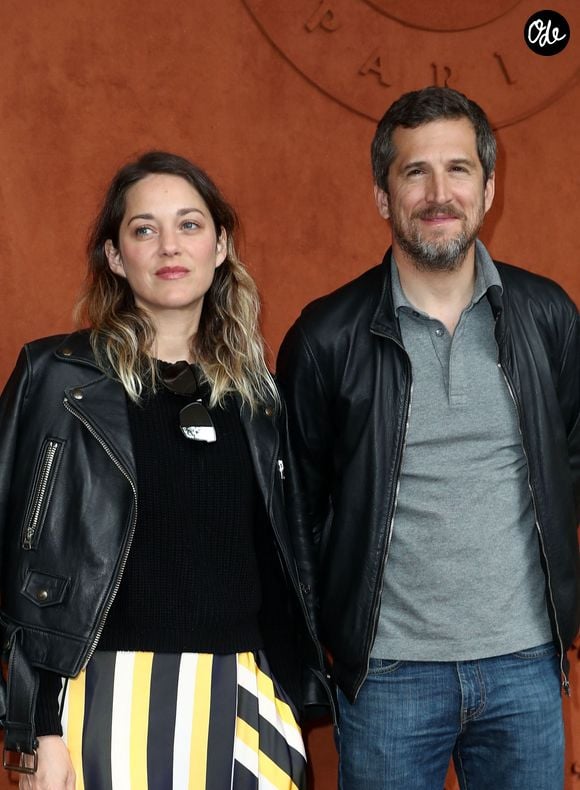 Guillaume Canet et sa compagne Marion Cotillard - People au village pour la finale hommes lors des internationaux de France de tennis de Roland Garros 2019 à Paris le 9 juin 2019.
© Jacovides - Moreau / Bestimage