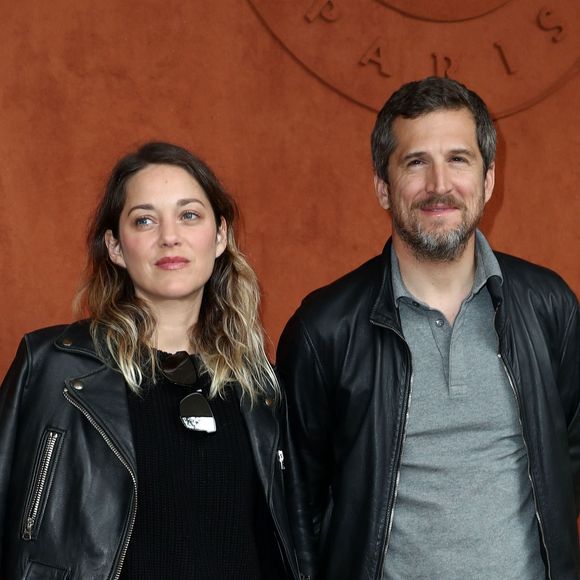 Guillaume Canet et sa compagne Marion Cotillard - People au village pour la finale hommes lors des internationaux de France de tennis de Roland Garros 2019 à Paris le 9 juin 2019.
© Jacovides - Moreau / Bestimage