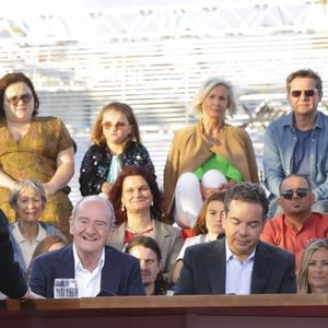 Exclusif - Noemie Merlant, Pierre Lescure, Patrick Cohen sur le plateau de 'émission "C à vous" lors du 77ème Festival International du Film de Cannes le 17 mai 2024. © Jack Tribeca / Bestimage