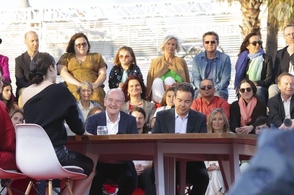 Exclusif - Noemie Merlant, Pierre Lescure, Patrick Cohen sur le plateau de 'émission "C à vous" lors du 77ème Festival International du Film de Cannes le 17 mai 2024. © Jack Tribeca / Bestimage