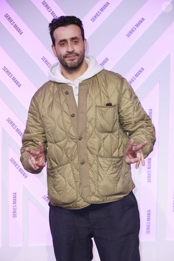 Les producteurs ont donc misé sur une autre star pour réaliser le prochain opus : Jonathan Cohen

Jonathan Cohen lors du festival Séries Mania à Lille le 22 mars 2025

© Chrisotphe Aubert via Bestimage