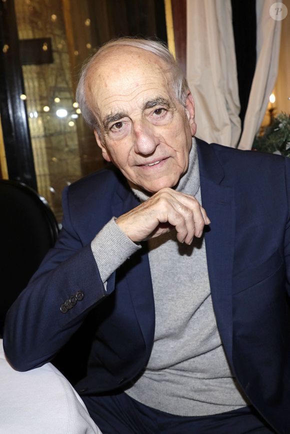 Jean-Pierre Elkabbach - 44ème Cocktail des Ecrivains du cercle MBC dans les salons du Fouquet's à Paris. Le 1er décembre 2022
© Cédric Perrin / Bestimage