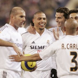 Un ancien coéquipier de Zinedine Zidane à Madrid hébergé par le club

Les joueurs du Real Madrid Zinedine Zidane et Ronaldo pendant un match de football entre l'équipe de football du Real Madrid et l'Atletico avec un résultat de 3-0 pour le Real. Madrid, Espagne. Photo par Ignacio Gil/Korpa/ABACA.