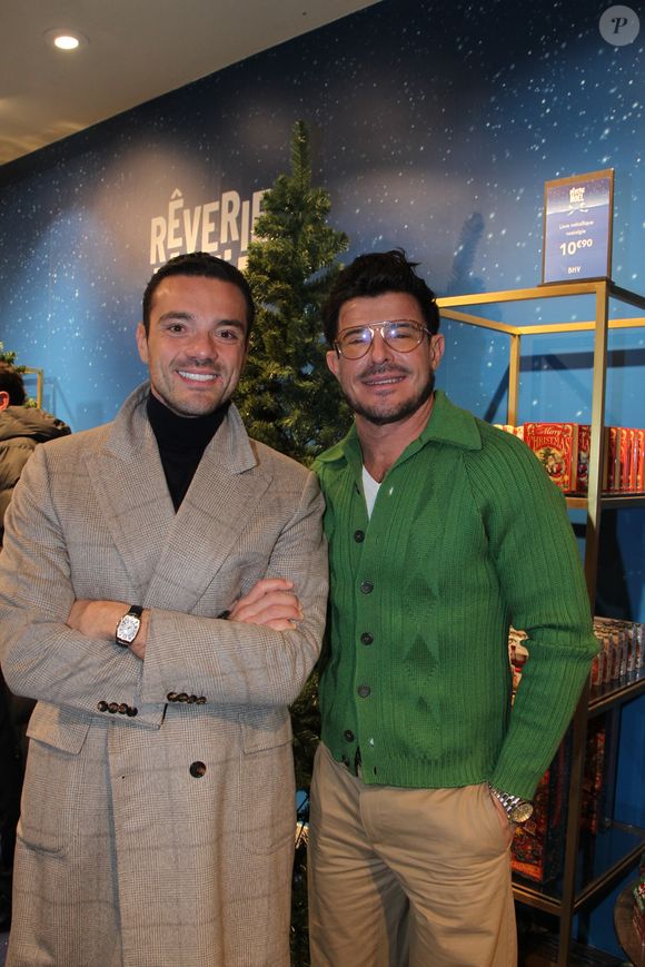 Frédéric Merlin, directeur du BHV et Vincent Niclo lors du lancement des rêveries de Noël au BHV / Marais à Paris le 18 novembre 2025.
© Philippe Baldini / Bestimage