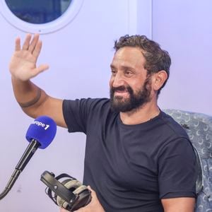 Exclusif - Cyril Hanouna sur le plateau de l'émission "On marche sur la tête", diffusée en direct sur Europe 1.
© Jack Tribeca / Bestimage