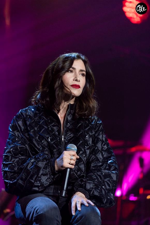 Olivia Ruiz sur scène lors du concert "Leurs voix pour l'espoir" diffusé le 5 juillet en prime sur C8, à l'Olympia à Paris le 11 mars 2024.
© Perusseau / Bellak / Bestimage