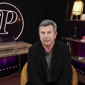 Pascal Bataille en interview pour "Purepeople", avec le format "En privé avec"