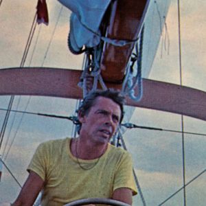 Voyage de Jacques Brel et sa compagne Maddly Bamy en voilier, "L'Askoy II", jusqu'aux iles Marquises en 1975. © Collection particuliere Maddly Bamy / Imagebuzz / Bestimage