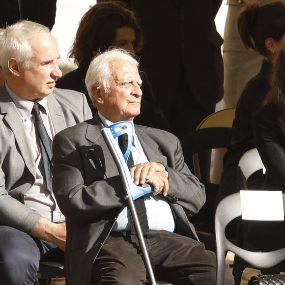 Il était père de deux enfants, Jean‑François et Olivier, chacun poursuivant sa propre voie.

27/08/2025 - Décès d'Alain Belmondo (93ans) le frère de Jean-Paul, producteur du "Vieux fusil", "Borsalino", "Le Magnifique" et bien d'autres films avec Bébel - Alain Belmondo le frère de Jean-Paul lors de la cérémonie d’hommage national à Jean-Paul Belmondo à l’Hôtel des Invalides à Paris, France, le 9 septembre 2021. © Christophe Aubert  via Bestimage