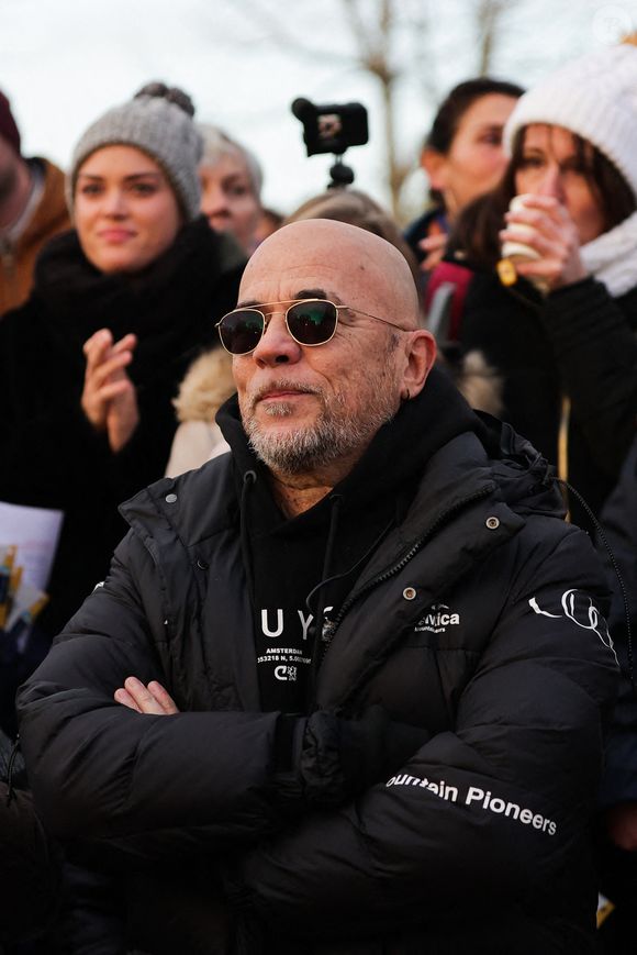 Le chanteur français Pascal Obispo participera au Téléthon 2022 au Cap Ferret, dans le sud-ouest de la France, le 03 décembre 2022. Il participera à une marche solidaire et donnera un concert sur la plage en fin de journée. Photo by Thibaud Moritz /ABACAPRESS.COM