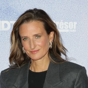 Dans une interview à Version Femina, l'actrice de 47 ans révèle sa plus grande crainte : transmettre à ses enfants confiance, respect et empathie.

Camille Cottin - Avant-première du film "Rembrandt" au Cinéma Pathé Wepler à Paris le 22 septembre 2025. © Coadic Guirec/Bestimage