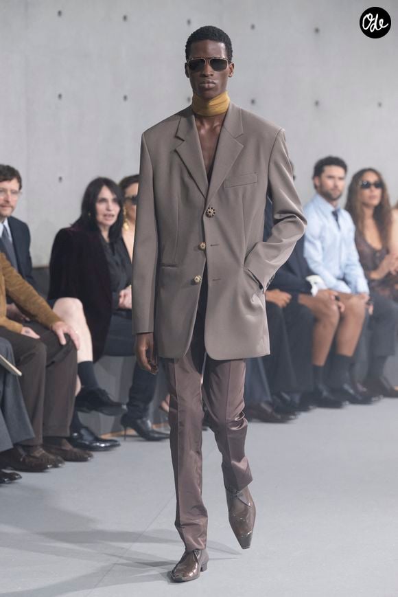 Défilé de mode homme Saint Laurent Printemps/Eté 2027 dans le cadre de la Fashion Week de Paris le 23 juin 2026.

© Bestimage
